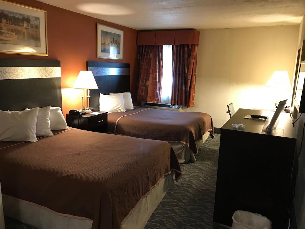 Howard Johnson By Wyndham Newark Airport Экстерьер фото